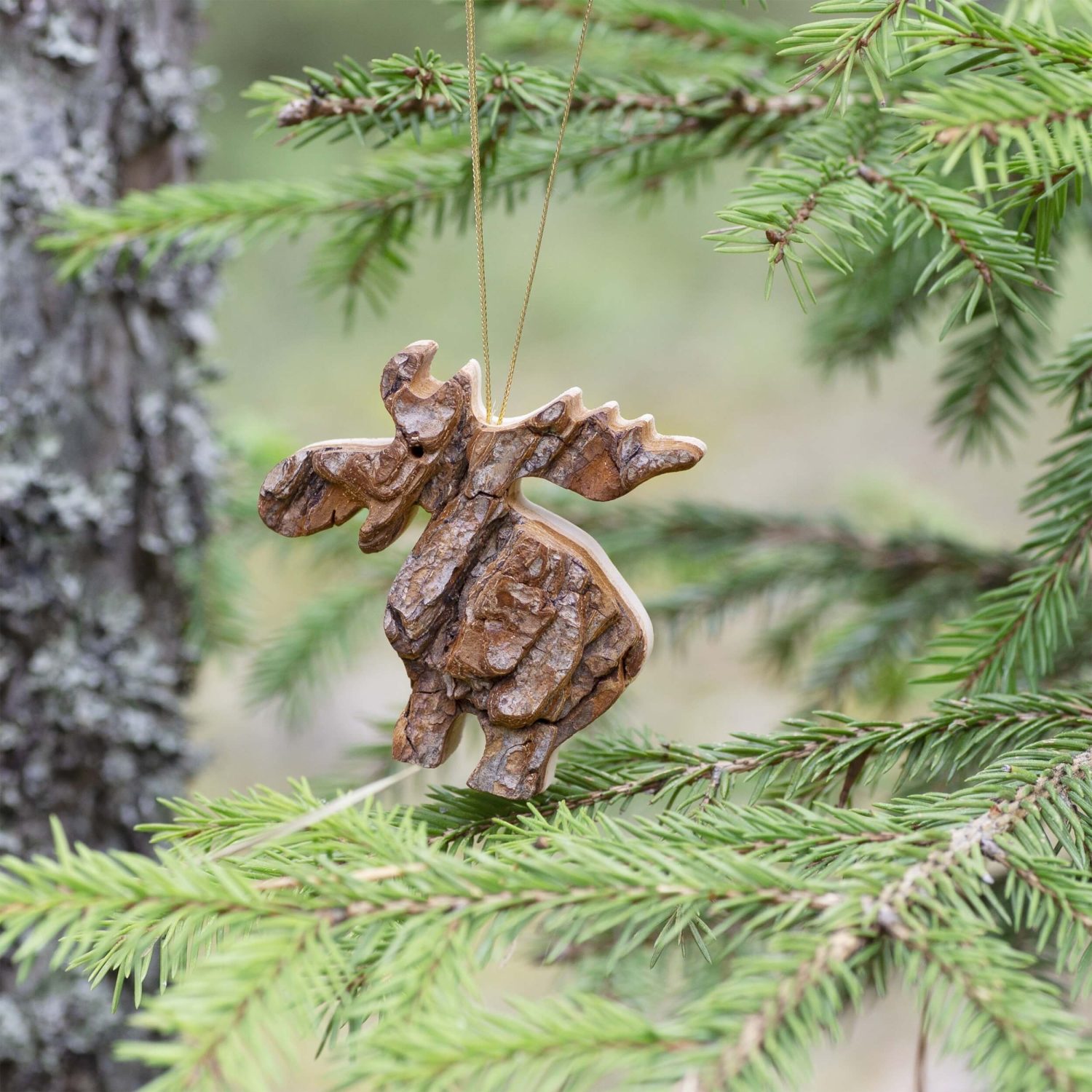Wooden moose Figurine For Home Decor