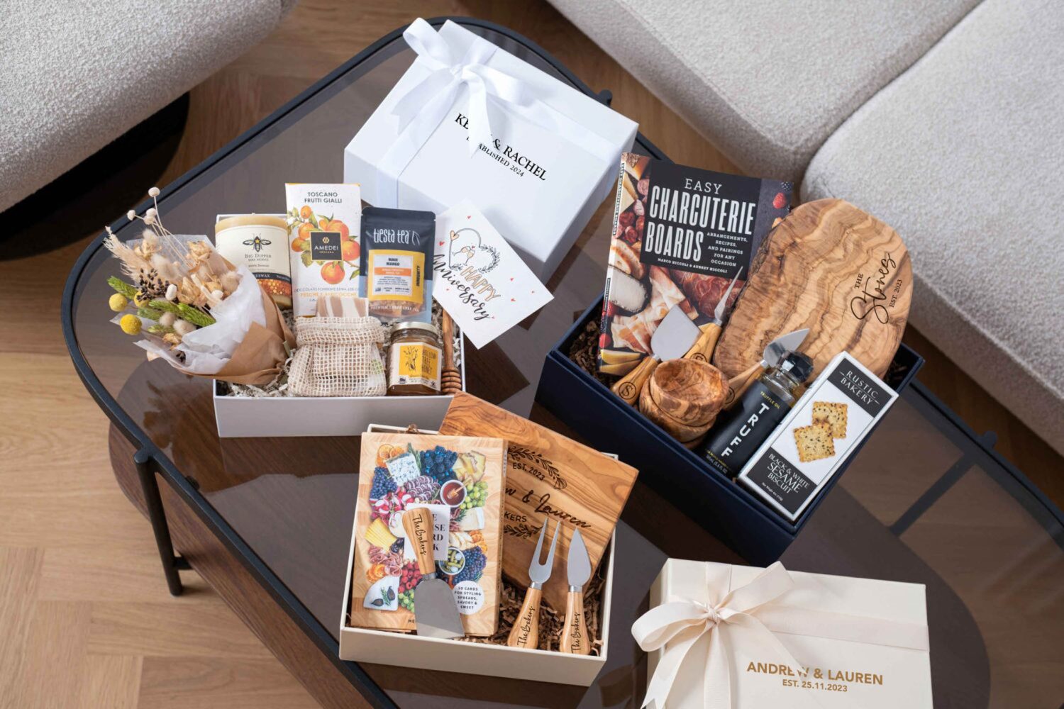 Corporate gift boxes for employee gifts