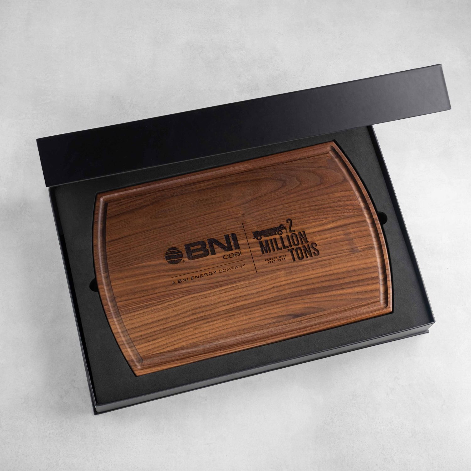 Corporate gift cutting boards for companies