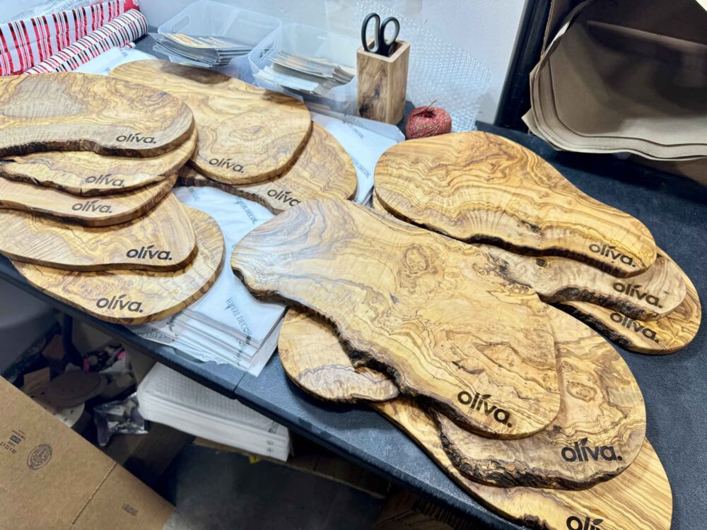 Olive wood cutting boards for sale