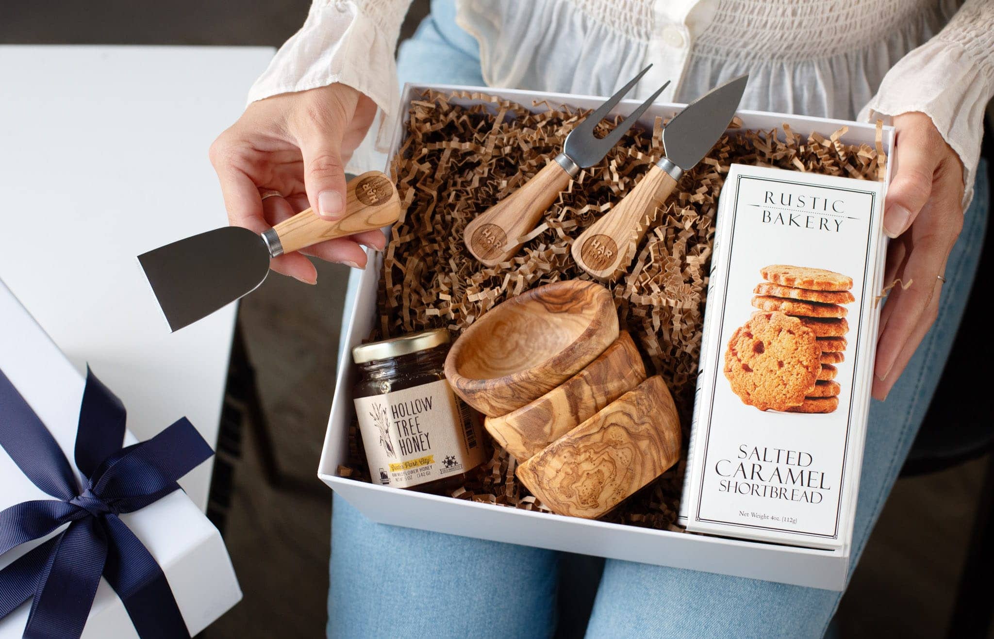 Custom Closing gifts For Buyers